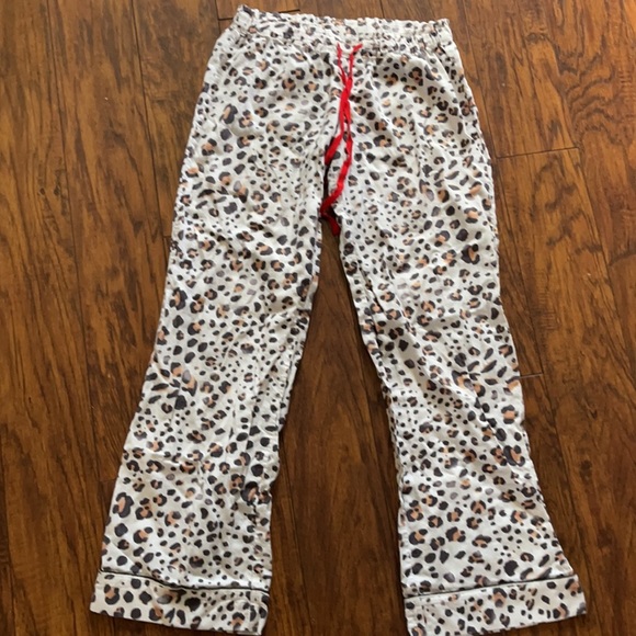 PJ set Victoria’s Secret Leopard - Picture 5 of 8